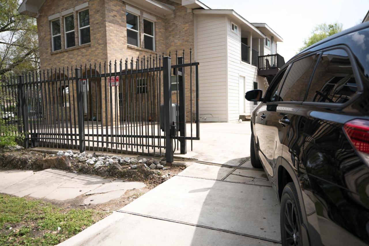 East Downtown Bungalow Houston Exterior photo